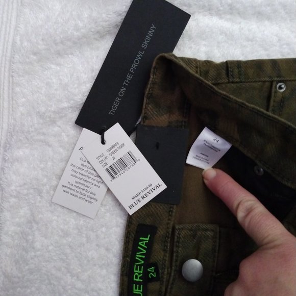 NEW Blue Revival Tiger Print Pants 24 (US 0) - Picture 5 of 10